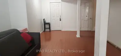 5453 Bullrush Drive Lower, Mississauga, ON L5V 1Y4