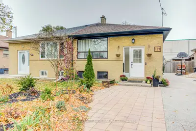 129 Cordella Avenue B, Toronto W03, ON M6N 2K1