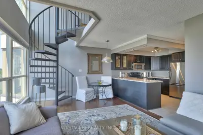 2261 Lake Shore Boulevard W 922, Toronto W06, ON M8V 3X1