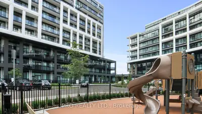 50 George Butchart Drive 923, Toronto W05, ON M3K 0C9