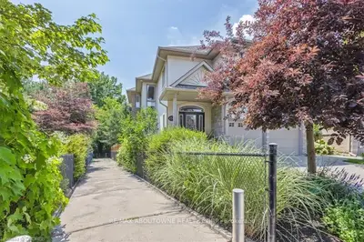 2540 Ridgeside Lane, Oakville, ON L6L 6W3