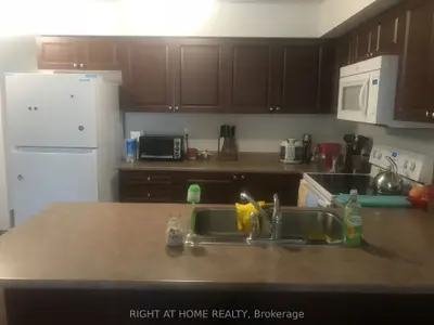 51 Hays Boulevard 35, Oakville, ON L6H 0J1