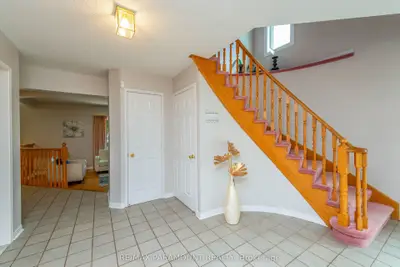 1414 Daniel Creek Road, Mississauga, ON L5V 1T8