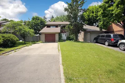 4278 Gayling Gardens, Mississauga, ON L5L 1Z9