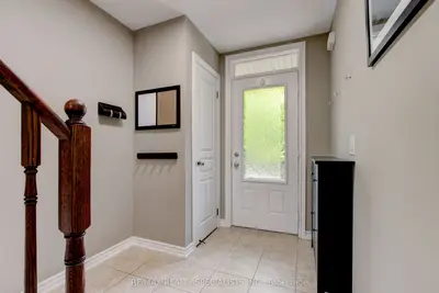 3038 HAINES Road 5, Mississauga, ON L4Y 0C8