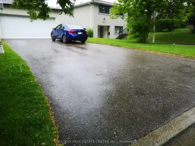 1534 Chalice (Lower) Crescent, Mississauga, ON L5C 1S3