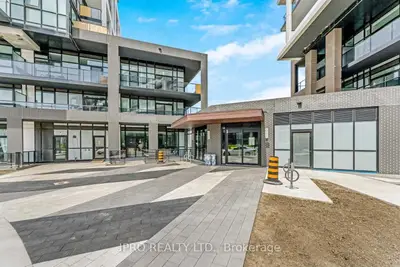 50 George Butchart Drive 923, Toronto W05, ON M3K 0C9