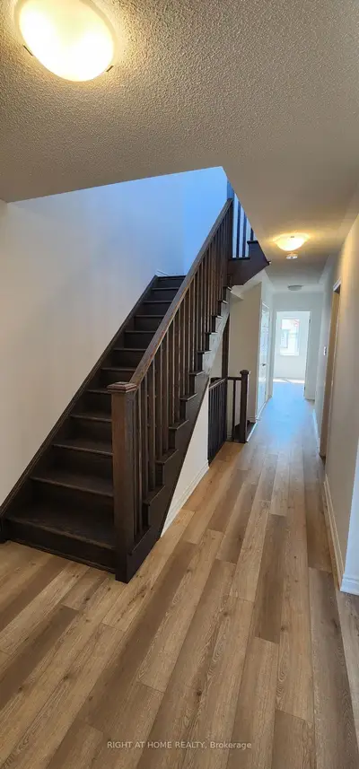 1180 Wheat Boom Drive, Oakville, ON L6H 7W4