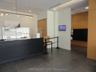 2520 Eglinton Avenue W 803, Mississauga, ON L5M 0Y4