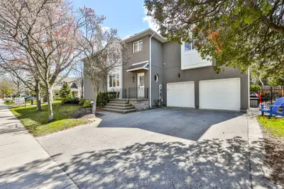 76 Chisholm Street, Oakville, ON L6K 3H7