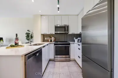 5025 FOUR SPRINGS Avenue 102, Mississauga, ON L5R 0E4