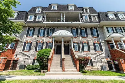 62 Sidney Belsey Crescent S 307, Toronto W04, ON M6M 5J3