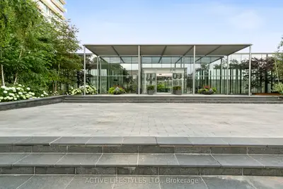 105 The Queensway Avenue 2511, Toronto W01, ON M6S 5B5