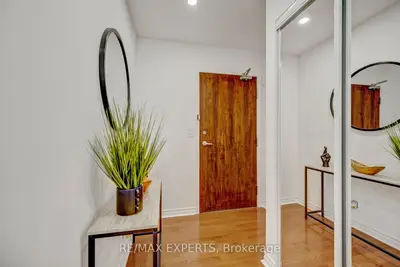 33 ELM Drive 2609, Mississauga, ON L5B 4M2