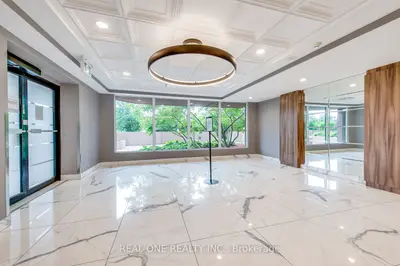 155 Hillcrest Avenue 1106, Mississauga, ON L5B 3Z2
