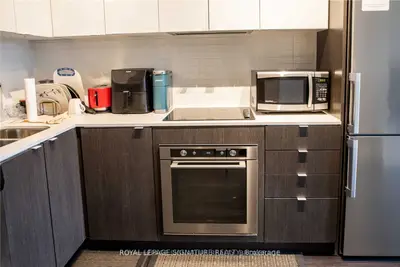 5230 Dundas Street A403, Burlington, ON L7L 0J5