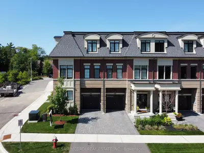 1630 Crestview Avenue, Mississauga, ON L5G 0C3
