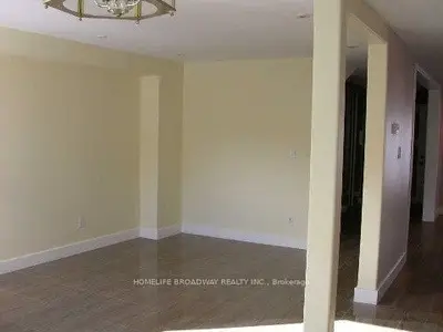 1240 Bantham Street, Mississauga, ON L5V 1Y8