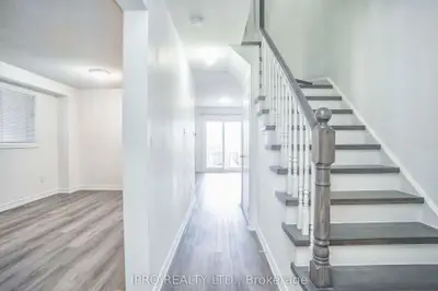 579 Ashprior Avenue, Mississauga, ON L5R 3N2