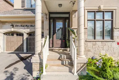 194 North Park Boulevard, Oakville, ON L6M 0Z9