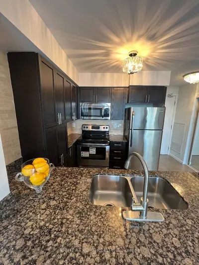 800 Lawrence Avenue W 415, Toronto W04, ON M6A 1C3