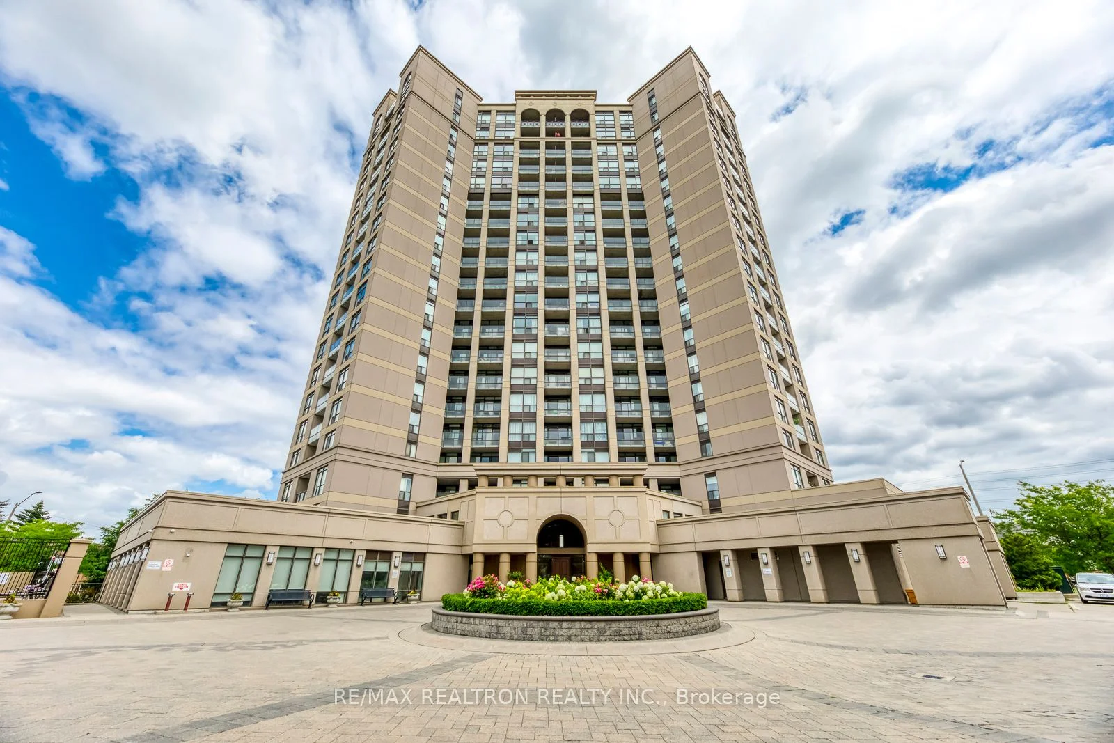220 Forum Drive 1412, Mississauga, On L4z 4k1