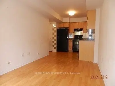 4975 Southampton Drive 176, Mississauga, ON L5M 8C9