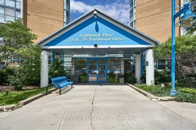 35 Trailwood Drive 1516, Mississauga, ON L4Z 3L6