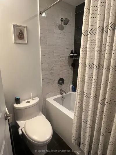 33 Shore Breeze Drive 1106, Toronto W06, ON M8V 1A1