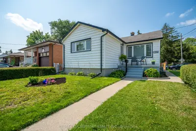 1386 ALEXANDRA Avenue, Mississauga, ON L5E 2A6