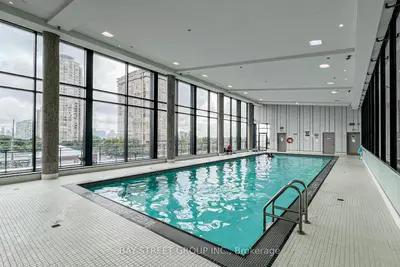 75 Eglinton Avenue W PH 2801, Mississauga, ON L5R 0E5