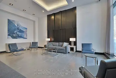 4070 Confederation Parkway 2703, Mississauga, ON L5B 0E9