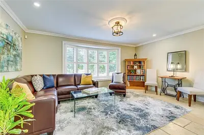 493 Bohemia Crescent, Oakville, ON L6J 2K7
