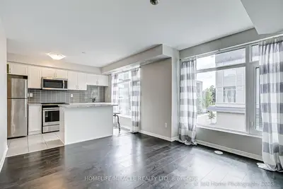 15 Applewood Lane 89, Toronto W08, On M9c 2z7