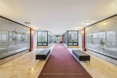 360 Ridelle Avenue 1511, Toronto W04, ON M6B 1K1