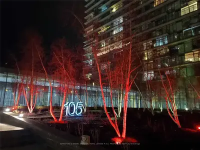 105 The Queensway Avenue 2904, Toronto W01, ON M6S 5B5