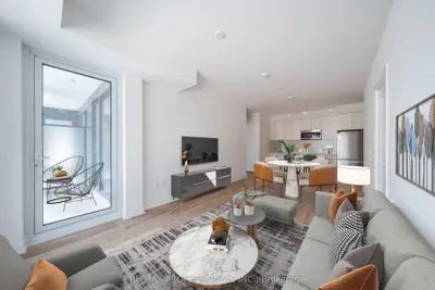 #204 293 The Kingsway, Toronto W08, ON, M9A 3A9