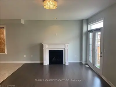 580 Settlers Road W, Oakville, ON L6M 1N7