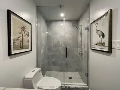 Att/Row/Townhouse in Oakville