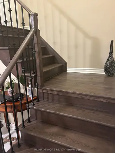 740 Kaiser Drive, Mississauga, ON L5W 1E4