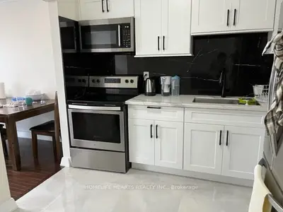 830 Stainton Drive 19, Mississauga, ON L5C 2Z3