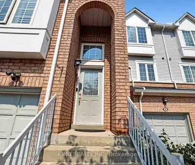 280 Hillcrest Avenue 62, Mississauga, ON L5B 4L4