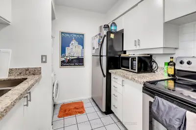 24 Southport Street 547, Toronto W01, ON M6S 4Z1