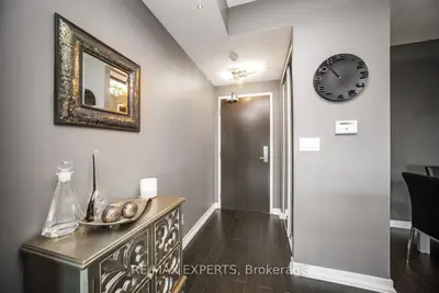 165 Legion Road 1129, Toronto W06, ON M8Y 0B3