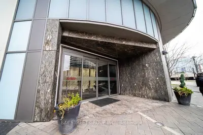 50 Absolute Avenue 1706, Mississauga, ON L4Z 0A8