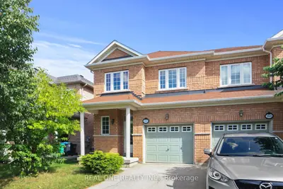 3866 Skyview Street, Mississauga, ON L5M 8A1