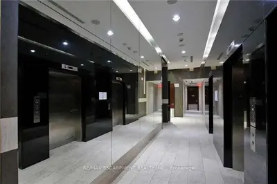 330 Burnhamthorpe Road S 708, Mississauga, ON L5B 0E1