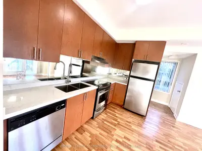 3050 ERIN CENTRE Boulevard 166, Mississauga, ON L5M 0P5