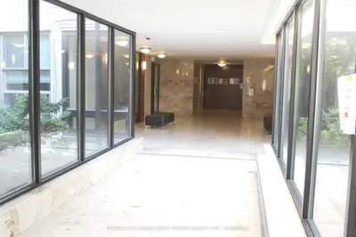 360 Ridelle Avenue 1706, Toronto W04, ON M6B 1K1