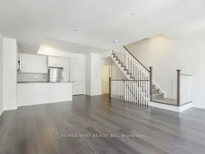120 Long Branch Avenue 14, Toronto W06, ON M8W 0B1